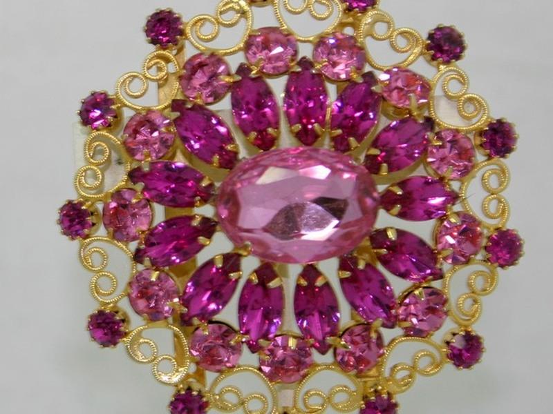 Front view of Pink Navettes Belt Buckle