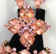 Pink Diamond Frosted Brooch
