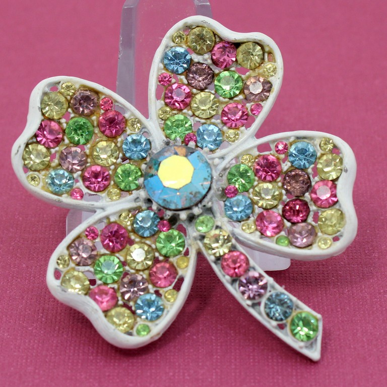 Front view of Pastel Chatons Only Brooch