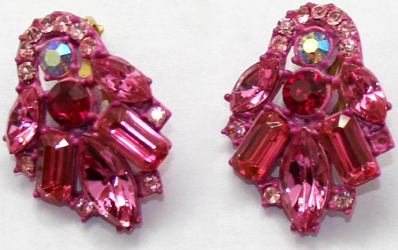 Front view of Pink Baguettes Earrings Clip