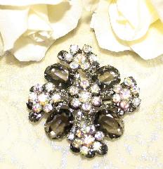 Gray (black Diamond) Oval Brooch