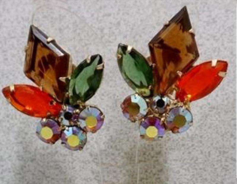 Front view of Fall Kite Earrings Clip