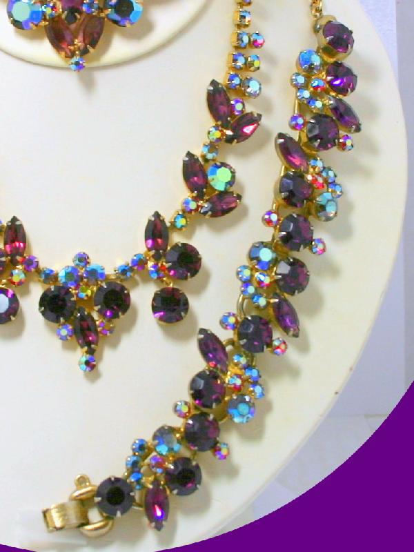Front view of Purple (cardinal) Navettes Bracelet 5 Link