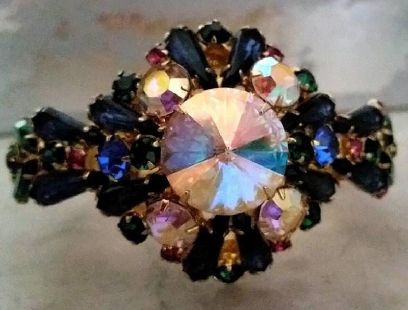 Front view of Blue Spear Rivoli/Margarita Bracelet Clamper