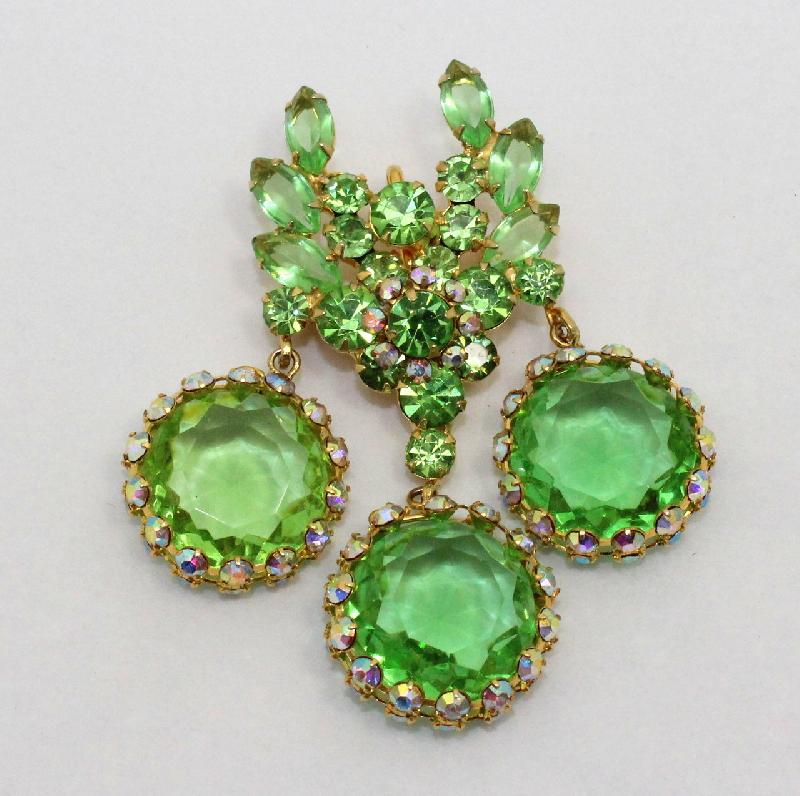 Front view of Green Framed Disks Pin Pendant