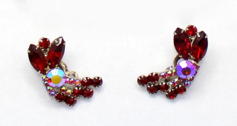 Front view of Red Navettes Earrings Clip