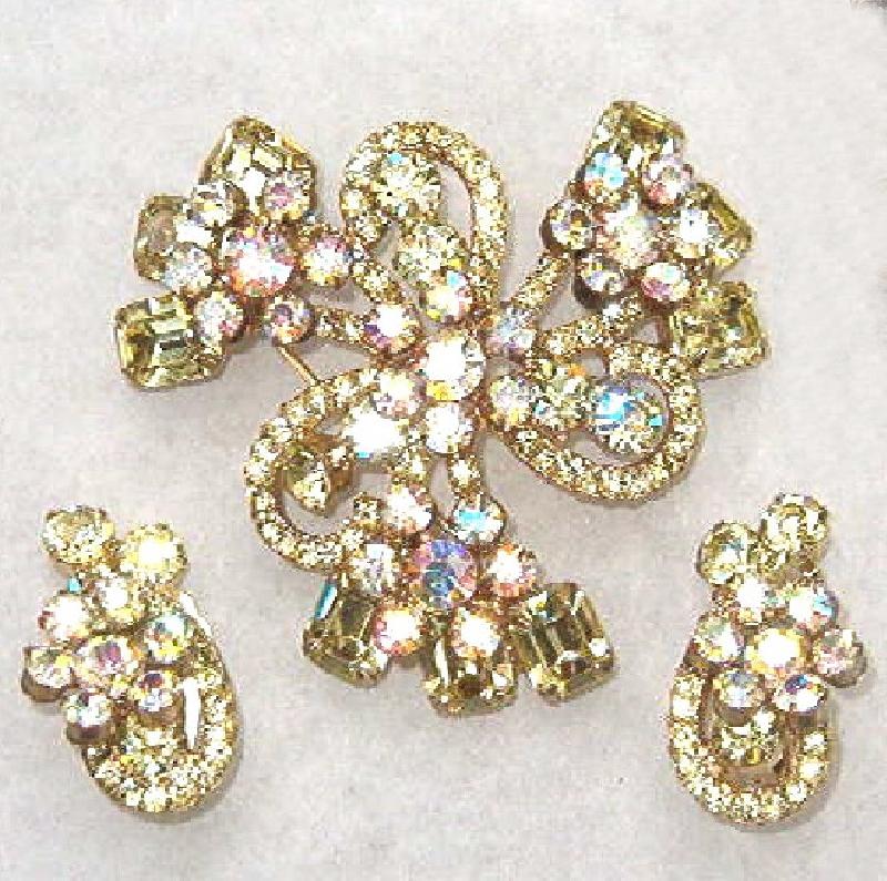 Front view of Yellow Emerald Cut Brooch