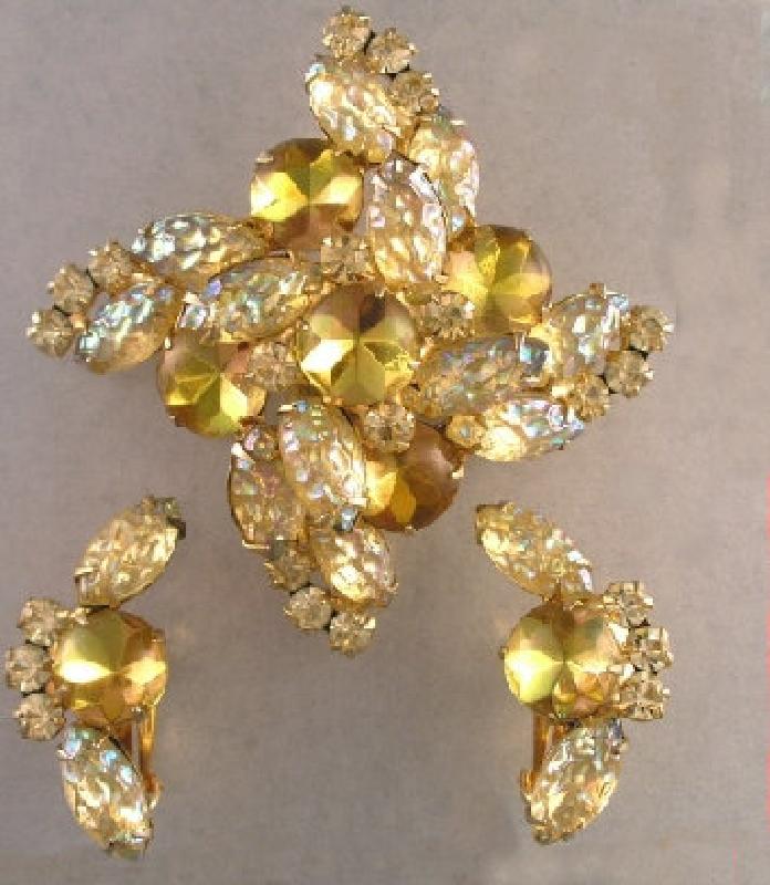 Front view of Yellow Cabochons Molded/Cut Earrings Clip