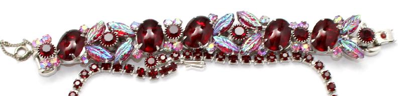 Front view of Red Cabochons Molded/Cut Bracelet 5 Link