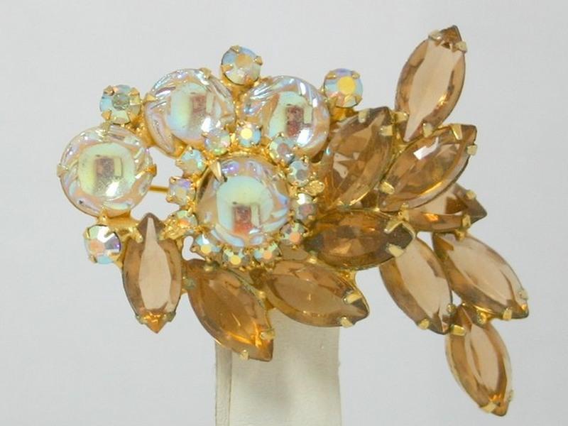 Front view of Topaz Scooped Molded/Cut Brooch