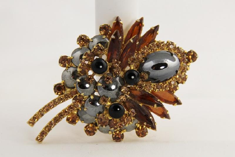 Front view of Hematite Cabochons Brooch