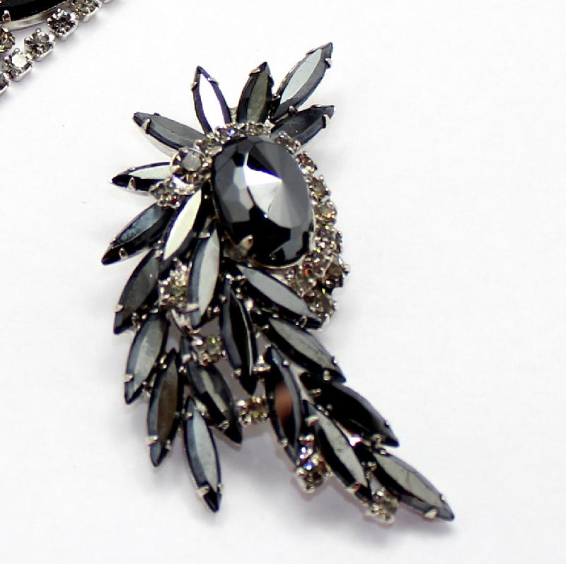 Front view of Hematite Oval Molded/Cut Brooch