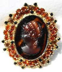 Topaz Oval Molded/Cut Pin Pendant