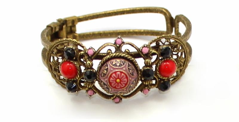 Front view of Red Cabochons Molded/Cut Bracelet Clamper