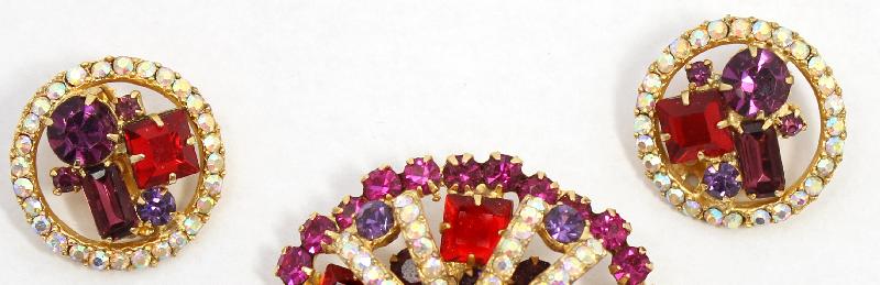 Front view of Red Square Earrings Clip