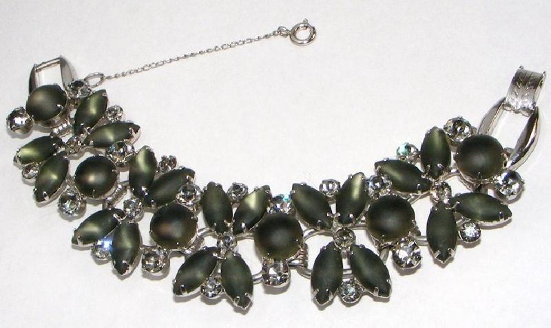 Front view of Gray (black Diamond) Navettes Frosted Bracelet 5 Link