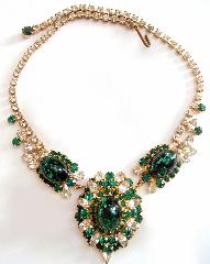 Green Cabochons Multi-Color/Shaded Necklace