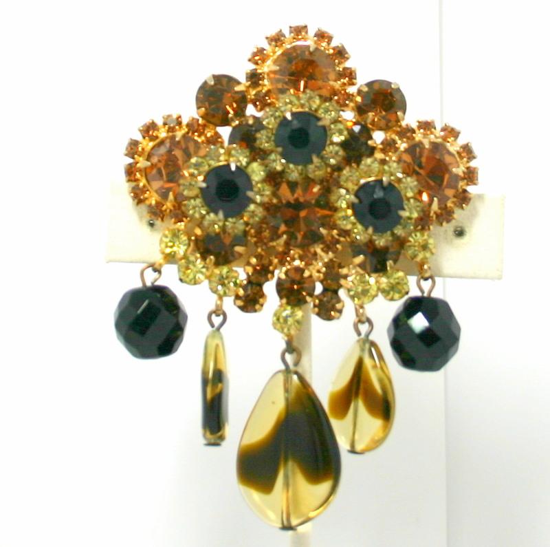 Front view of Topaz Chatons Only Brooch