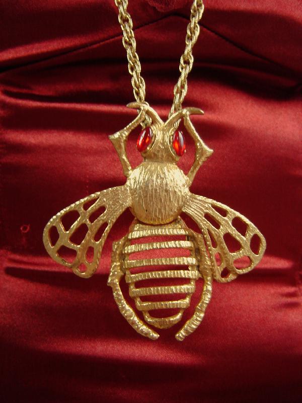 Front view of Red Cabochons Pendant