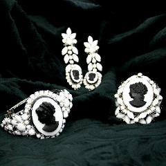 White (chalk Or Milk) Cabochons Bracelet Clamper