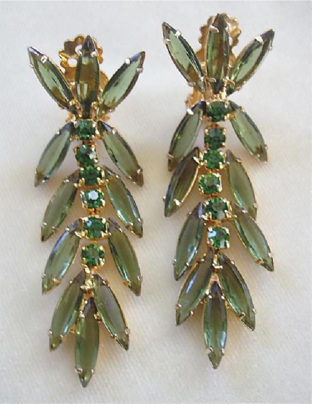 Front view of Green Navettes Earrings Clip