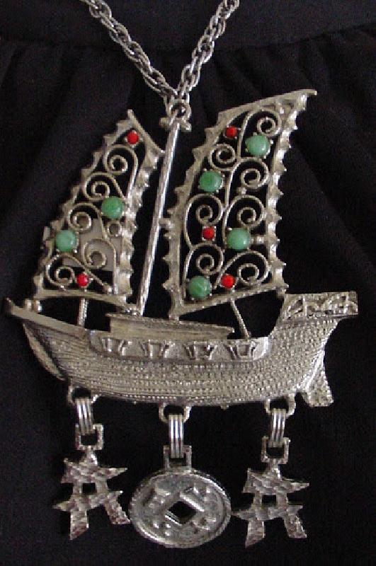 Front view of Green Cabochons Pendant