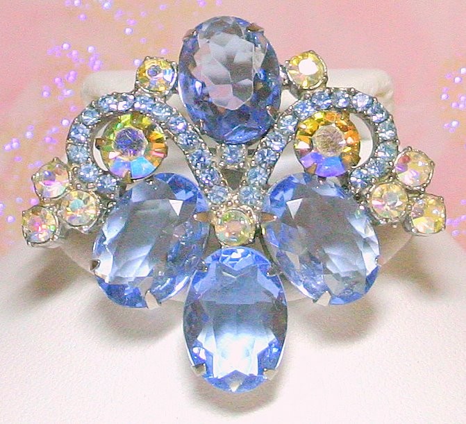 Front view of Blue Oval Brooch