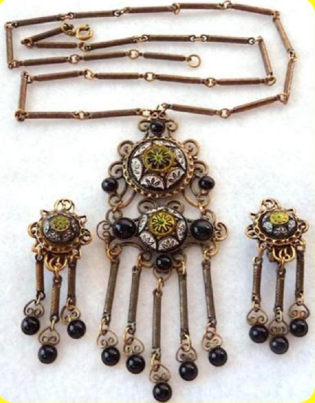 Front view of Black (jet) Cabochons Molded/Cut Pendant