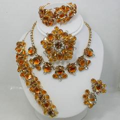 Topaz Oval Givre Necklace
