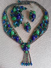 Blue Cabochons Spotted Necklace