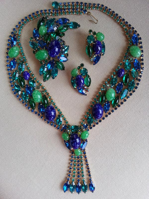 Front view of Blue Cabochons Spotted Necklace