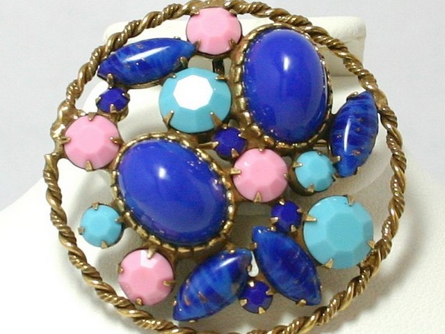 Front view of Multiple Colors Cabochons Pin Pendant