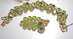 Green Pear Frosted Bracelet 5 Link