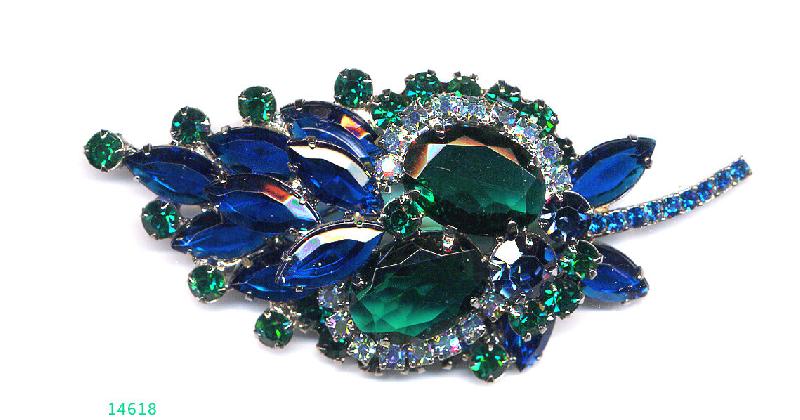 Front view of Blue Oval Brooch
