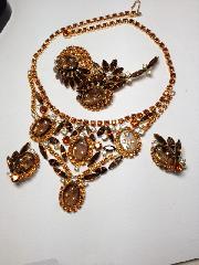 Topaz Oval Molded/Cut Necklace