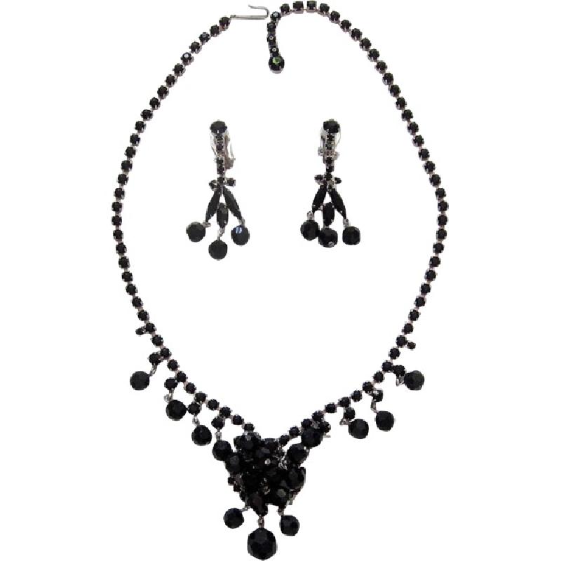 Front view of Black (jet) Chatons Only Earrings Clip