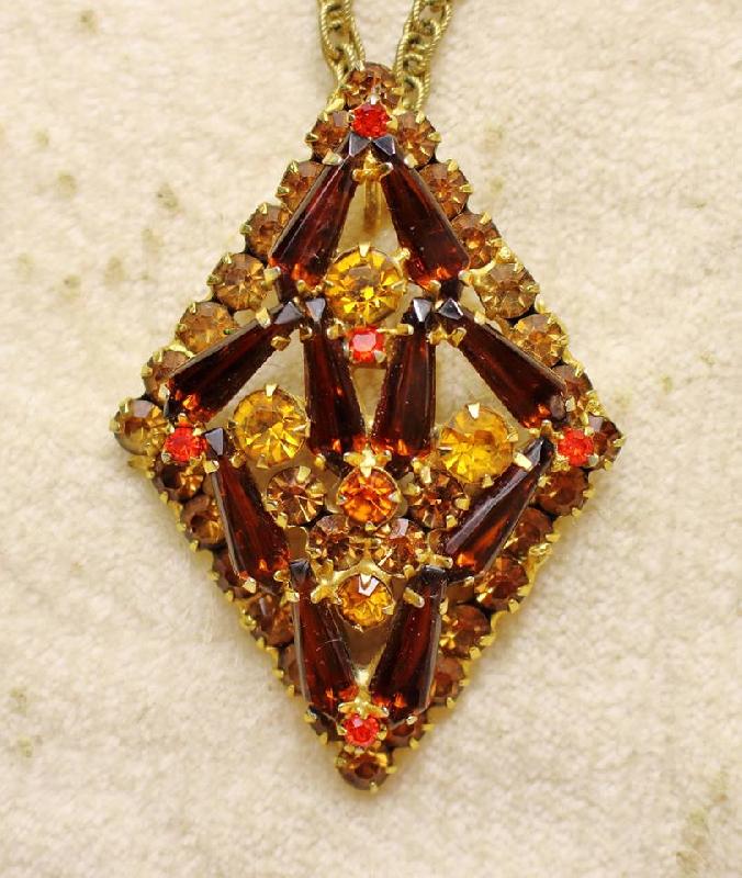 Front view of Topaz Spear Pendant
