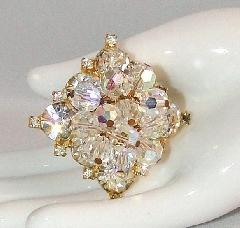 Clear Chatons Only Pin Pendant
