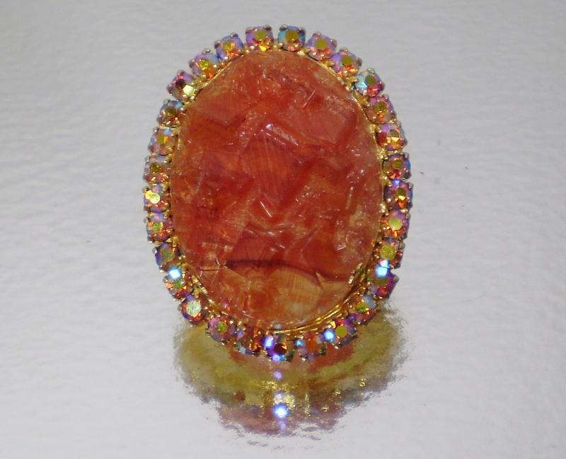 Front view of Topaz Cabochons Molded/Cut Pin Pendant