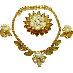 Topaz Scooped Molded/Cut Earrings Clip