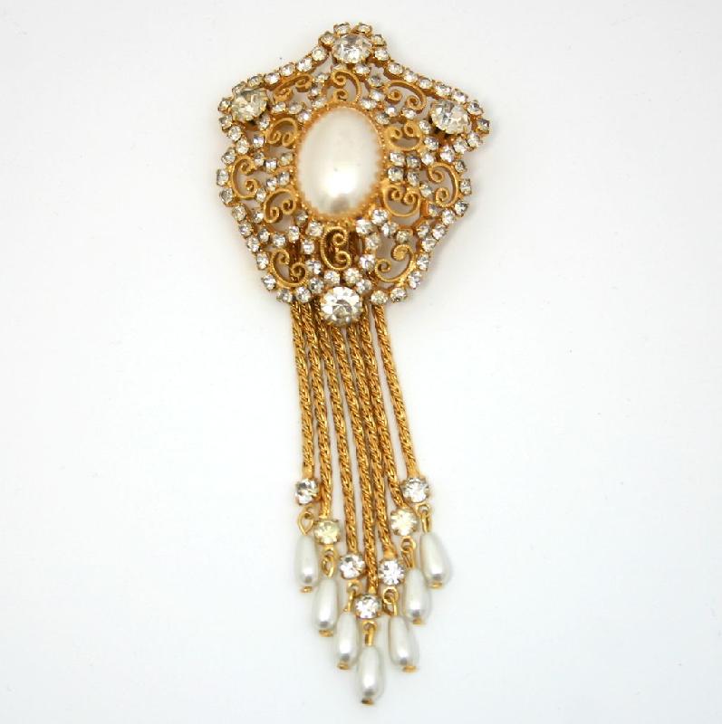Front view of Clear Chatons Only Pearl Brooch