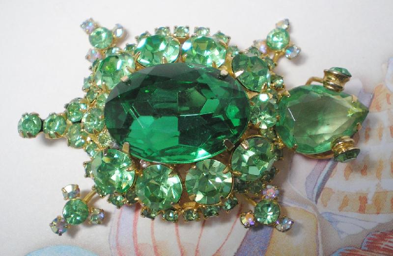 Front view of Green Pear Brooch
