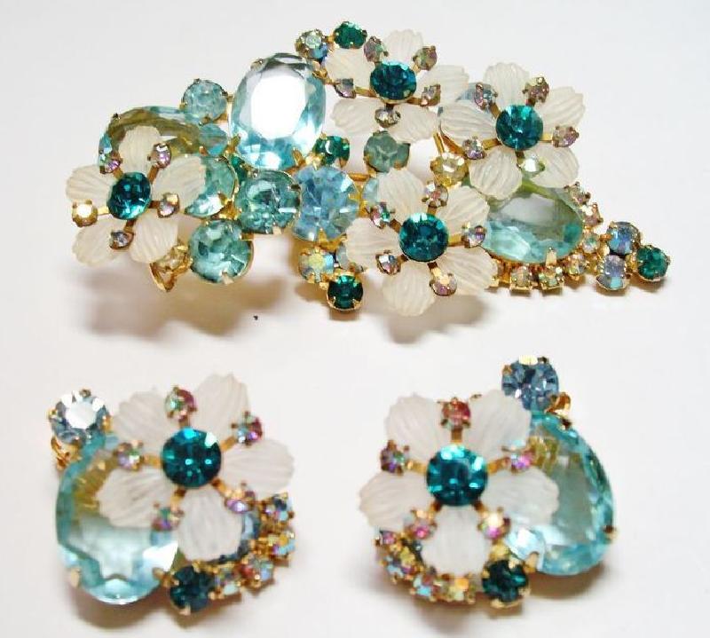 Front view of Multiple Colors Oval Frosted Brooch