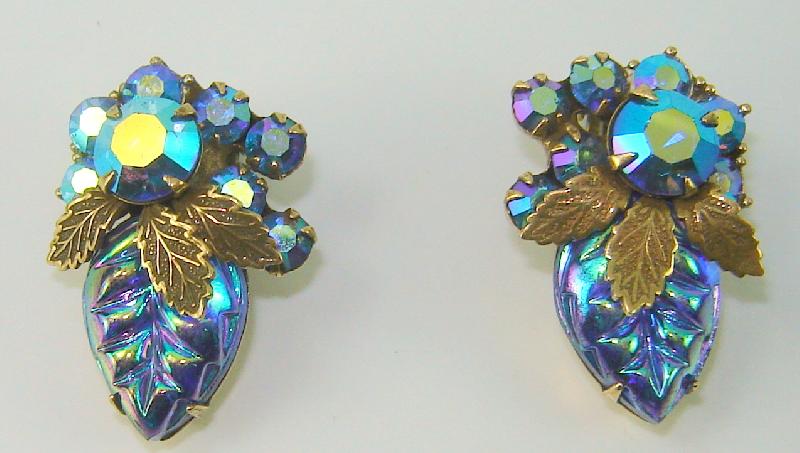 Front view of Blue Leaf Molded/Cut Earrings Clip