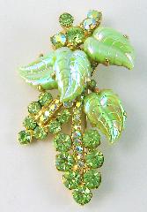 Green Leaf Molded/Cut Brooch