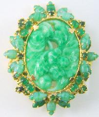Green Oval Molded/Cut Brooch