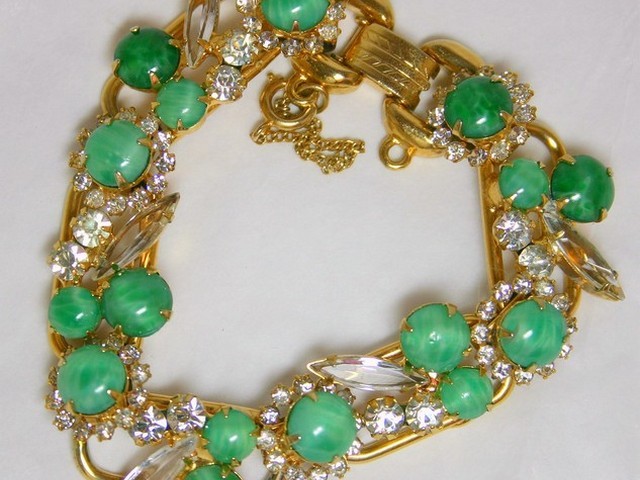 Front view of Green Navettes Bracelet 5 Link