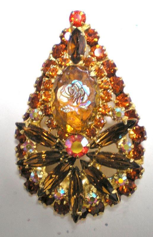 Front view of Topaz Oval Molded/Cut Pin Pendant