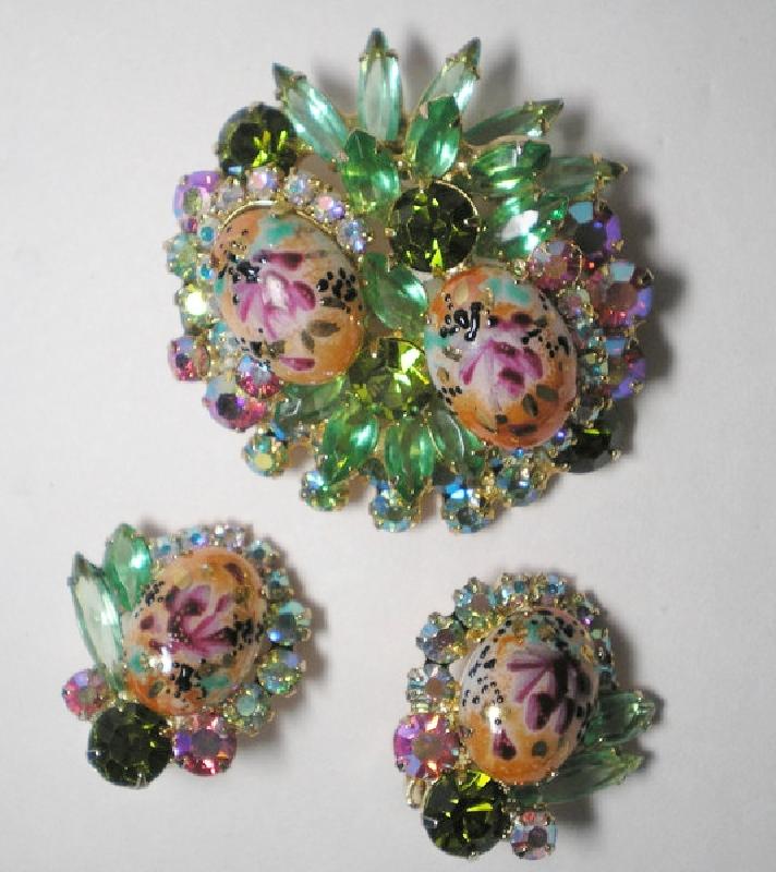 Front view of Green Cabochons Painted (hand/Transfer) Earrings Clip