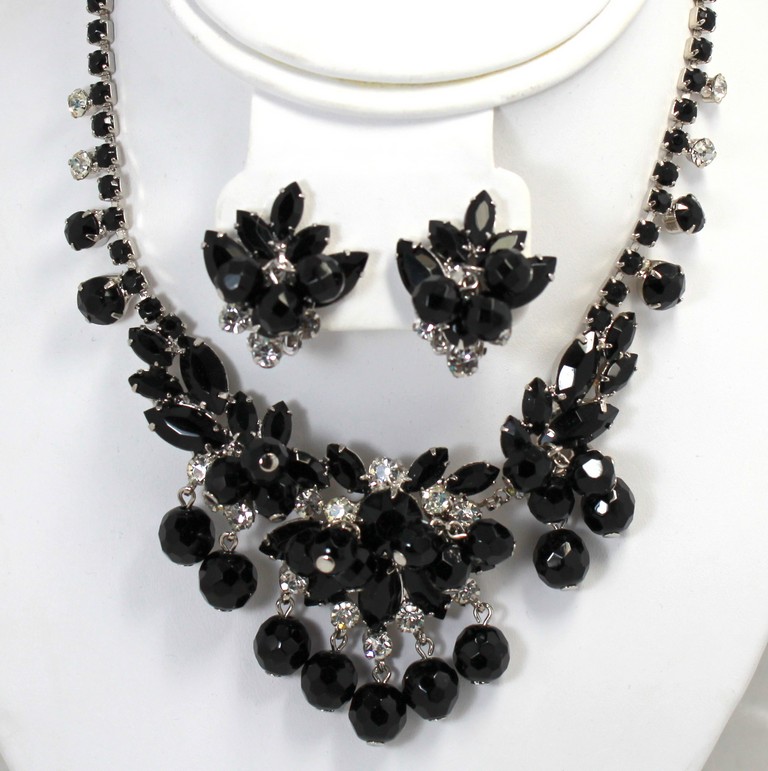 Front view of Black (jet) Navettes Necklace